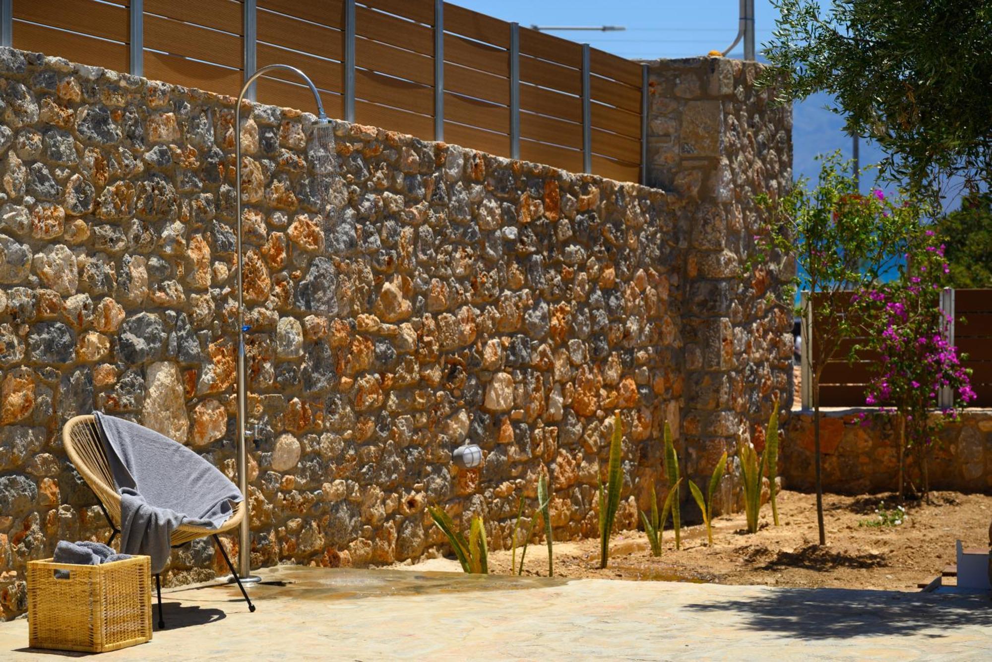 Apartment Nisos By The *